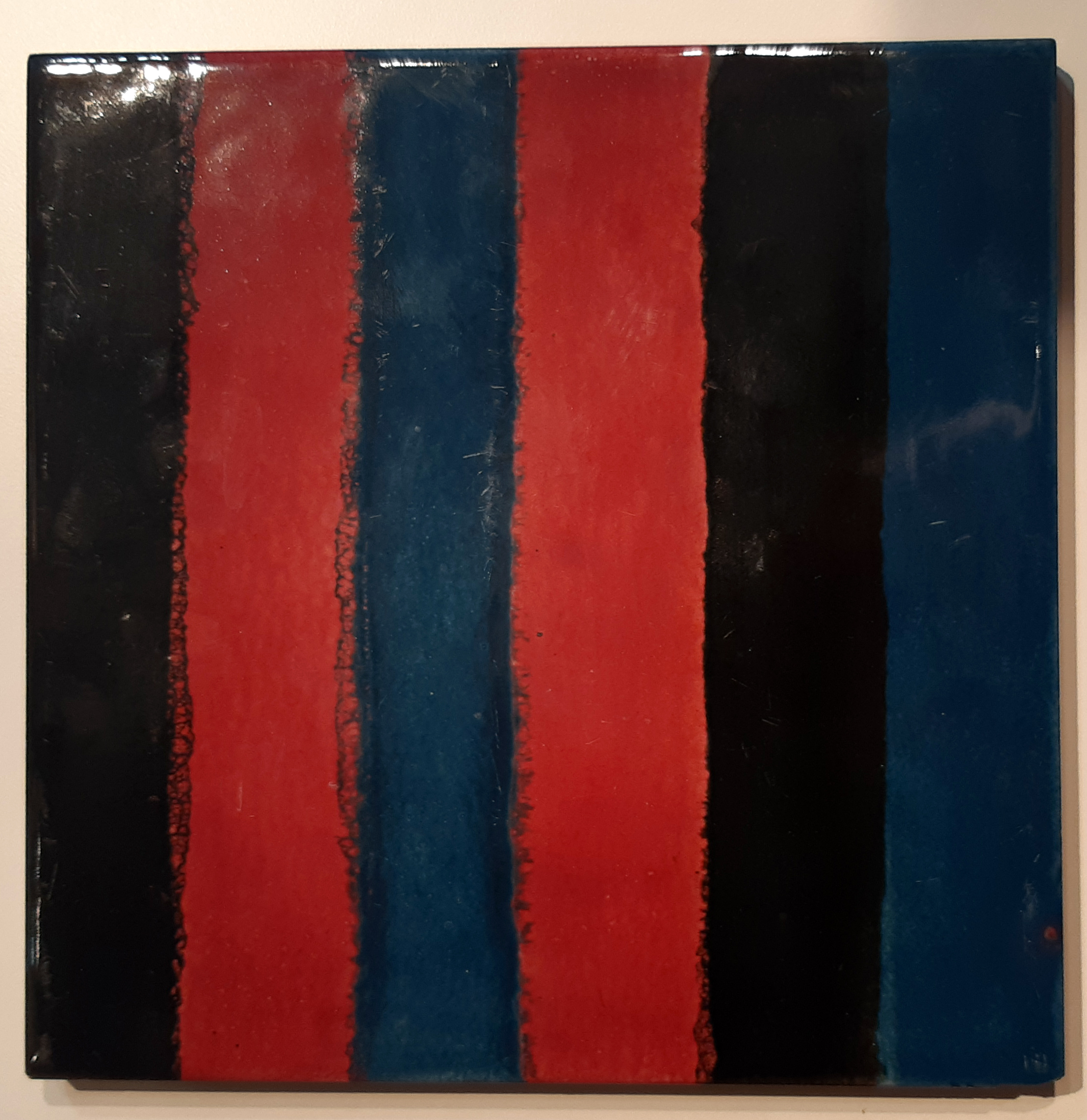 Fausto melotti: Ceramica Vintage Piastrella rosso blu del XX Secolo Pezzo di storia autentico - Robertaebasta® Art Gallery opere d’arte esclusive.